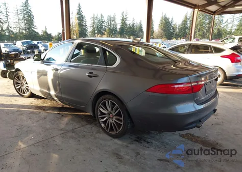 2017 Jaguar Xf 35T Prestige from USA, damaged, VIN SAJBK4BV5HCY26602